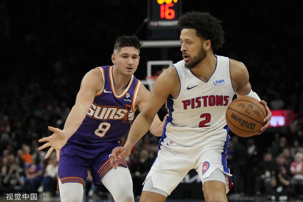 瞠目结舌的 瞠目结舌的